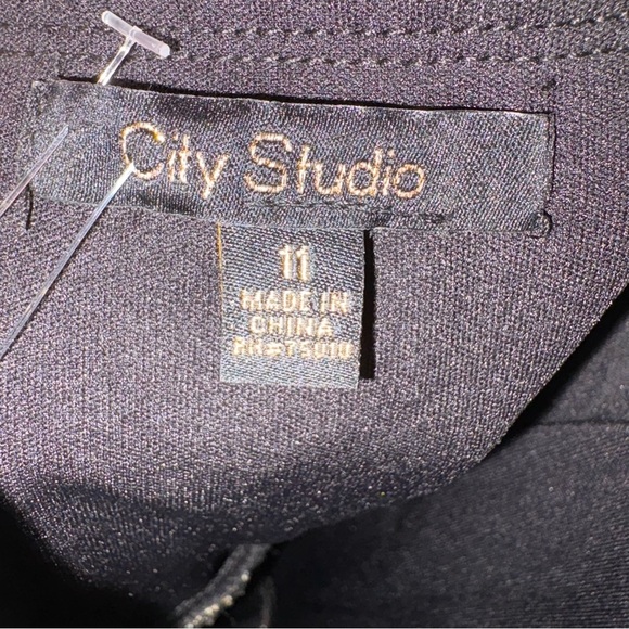 City Studio Black and Red Sleeveless Formal Cocktail Dress - Picture 10 of 11